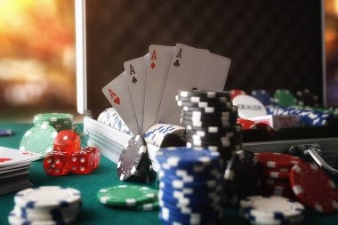 Domino QQ tiles and table layout at omutogel